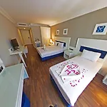 Hotel Mara Palace 4*