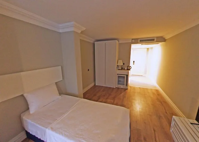 Hotel The Mara Palace