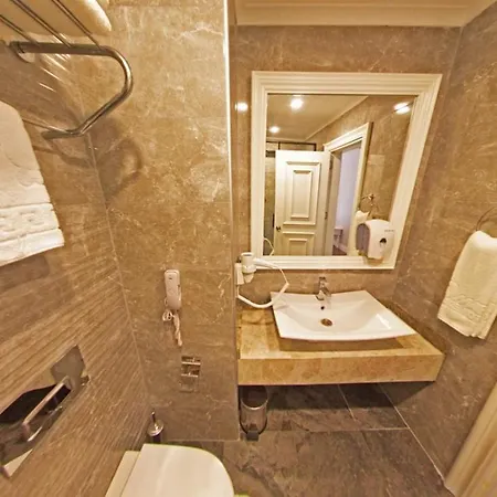 Отель The Mara Palace