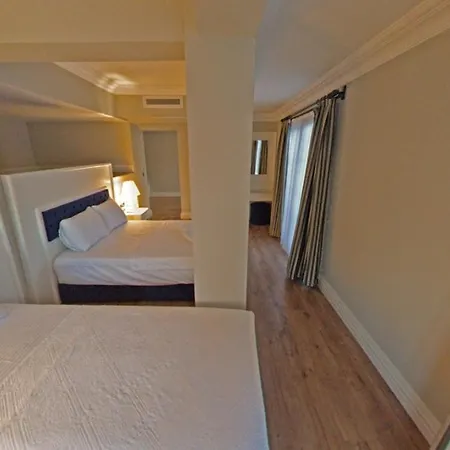 Otel The Mara Palace